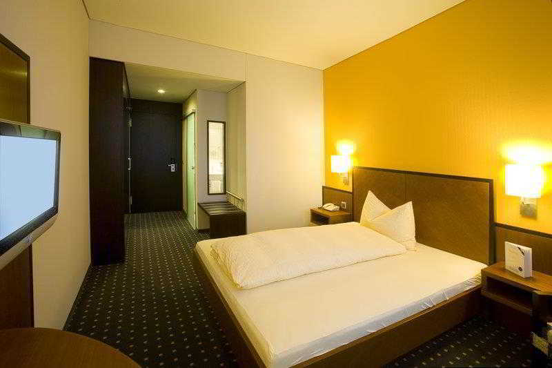 B-Smart Hotel Schoenenwerd Арау Экстерьер фото